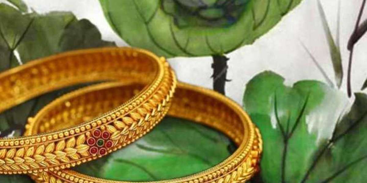 The Art of Self-Expression: Malani Jewelers Unveils How Gold Sets of Bangles Showcase Your Unique Style