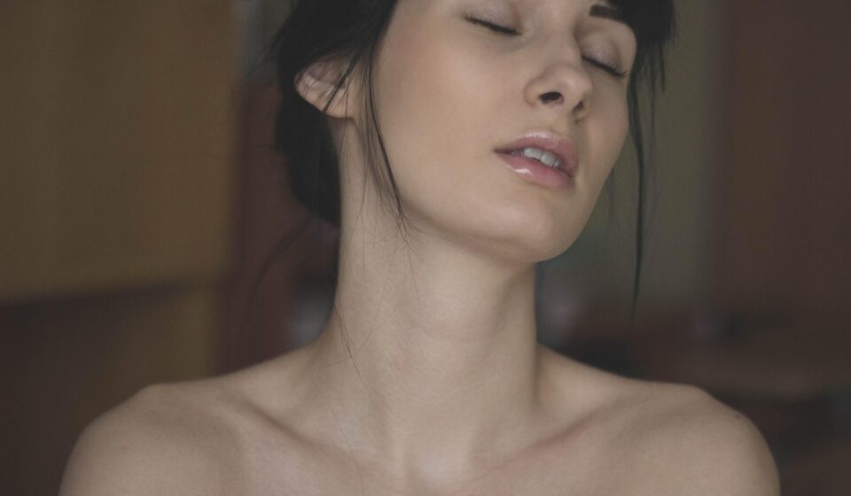 people, female, girl, woman, face, model, flawless, skin, beauty, lips, teeth, brown beauty, brown model, brown teeth, brown lips