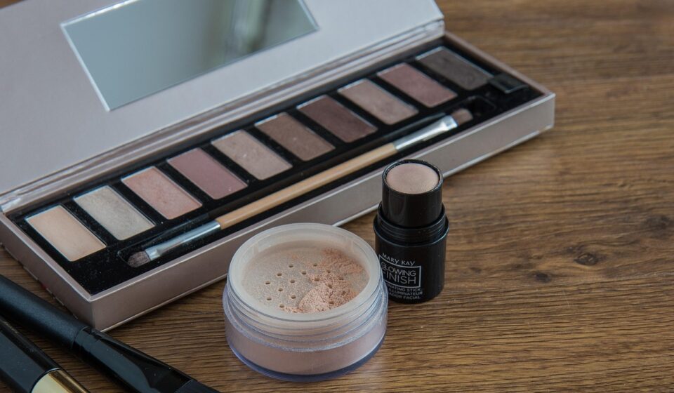 cosmetics, eyeshadow, for painting, colorful, makeup, powder, shadows, corrector, brown, mirror, the palette, cosmetic, eyeshadow, eyeshadow, eyeshadow, eyeshadow, eyeshadow