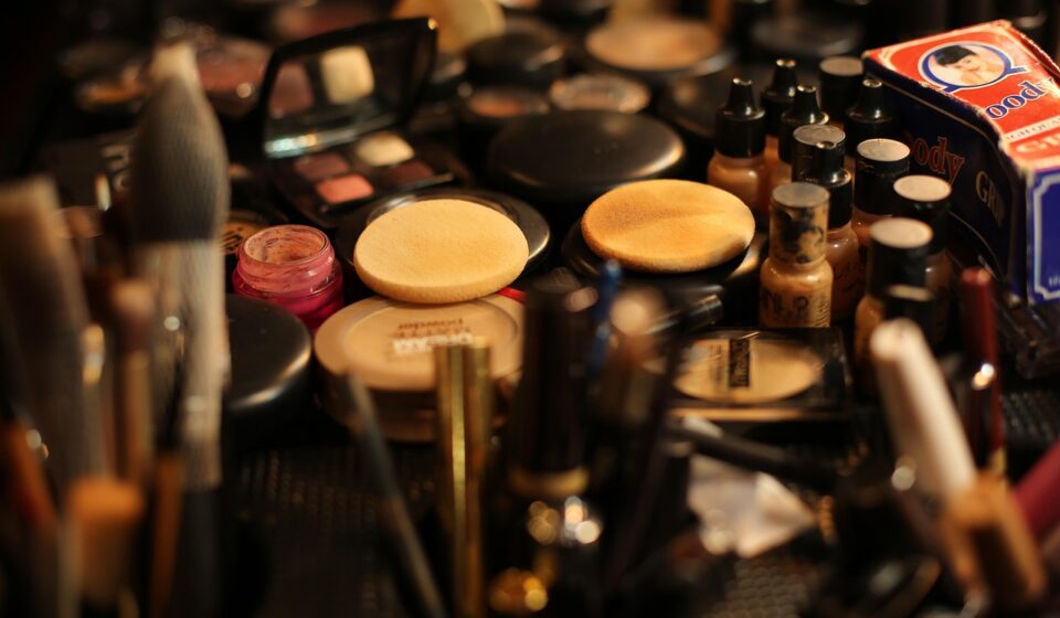 makeup, makeup kit, makeup artist, brown makeup, makeup kit, makeup kit, makeup kit, makeup kit, makeup kit, makeup artist, makeup artist, makeup artist