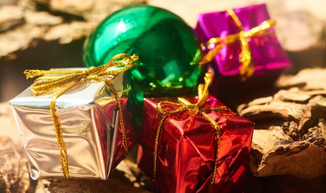 new year, present, package, christmas, decoration, packaged, surprise, winter, december, gifts, holiday, celebration, religion, belief, wish, fun, design, decorative, festive, celebrate