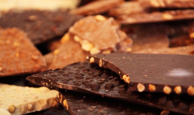 chocolate, bars, cocoa, chocolate bars, bars of chocolate, chocolate barks, nuts, nutty chocolate, confections, sweets, desserts, calories, candies, food, treats, chocolate, chocolate, chocolate, chocolate, chocolate