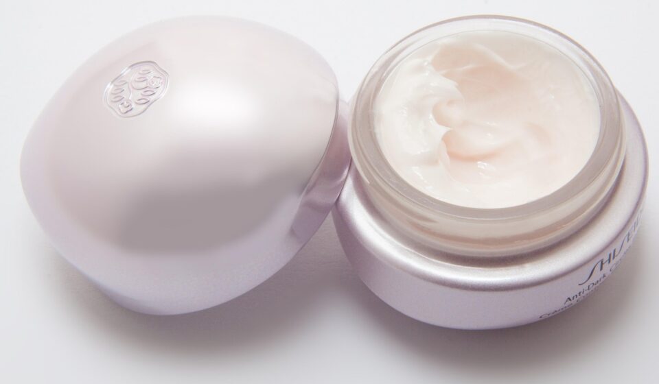 cream, skin care, cream colors, eye cream, against dark circles, rosenblatt, blurred, cell renewal, cosmetics, beauty, rejuvenation, delicate skin, can, noble, packaging, delicate violet, skin care, skin care, skin care, skin care, skin care, eye cream, eye cream