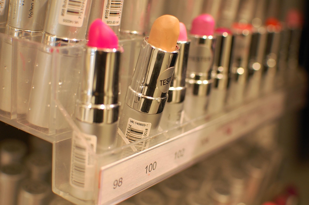 lipstick, yellow, store, praise, sale, beauty, vanity, business, makeup, lipstick, lipstick, lipstick, lipstick, lipstick, store, praise, vanity, vanity