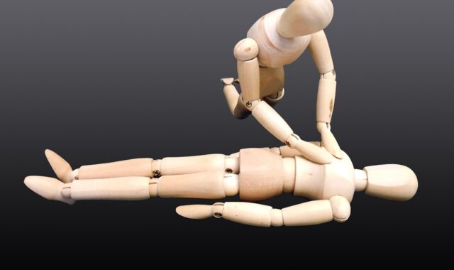 first aid, rescue, savior, accident, emergency, medic, paramedic, help, patch up, medicine, figure, massage, heart, cardiac massage, supply, heartbeat, rhythm, doll