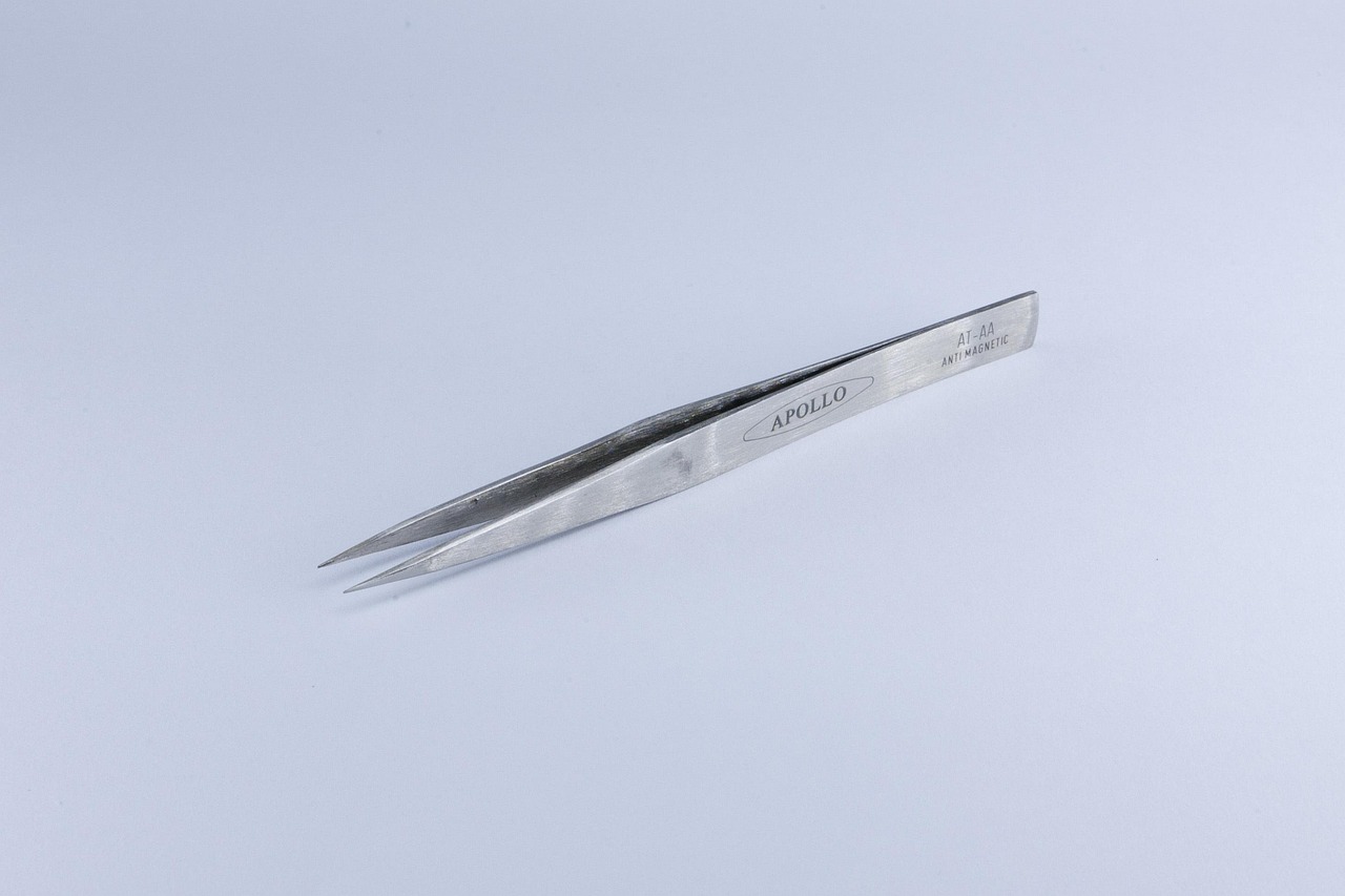 pincette, tongs, medical tools, cure, pincette, tongs, tongs, tongs, tongs, tongs