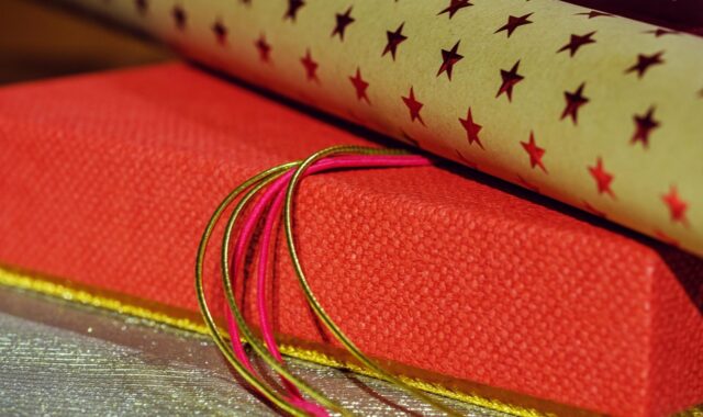 gift, wrapper, string, ribbon, christmas, surprise, packaging, decoration
