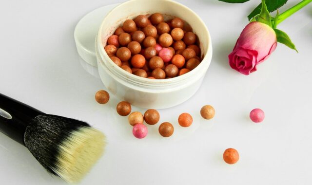 cosmetics, make up, schmink brush, beauty, to dye, paint brush, bronzing pearls, nature, rose flower, pearls, flower background, rose, flower wallpaper, flower, blossom, beautiful flowers, bloom
