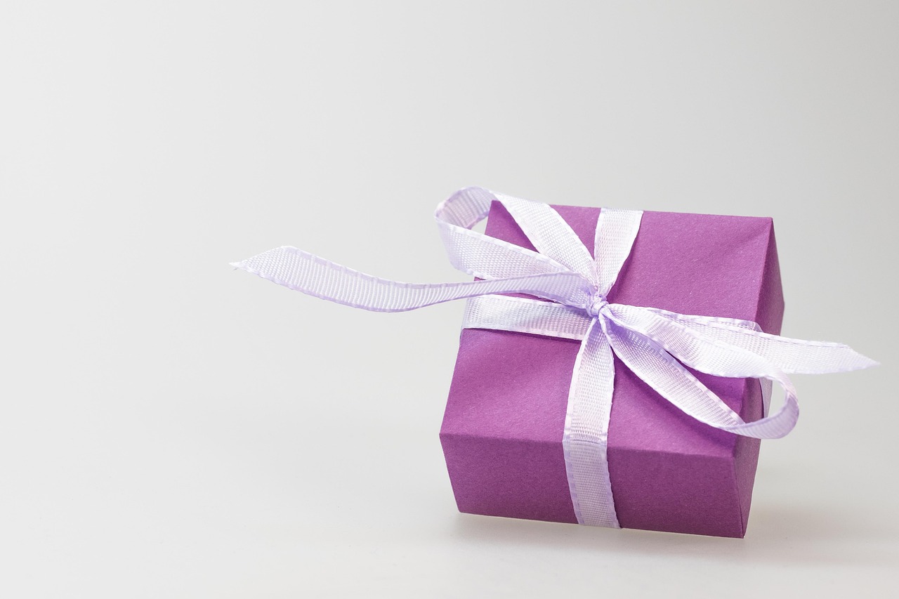 gift, parcel, surprise, ribbon, christmas, christmas party, packaging, christmas shopping, date of birth, package, give a gift, present, wrapped up, packed up, gift wrapping, gift, gift, gift, gift, gift, present